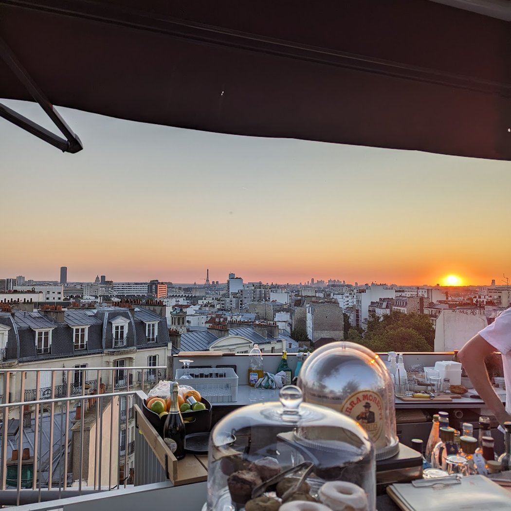 Open-Air Screenings at Rooftop Hotel Paradiso 1